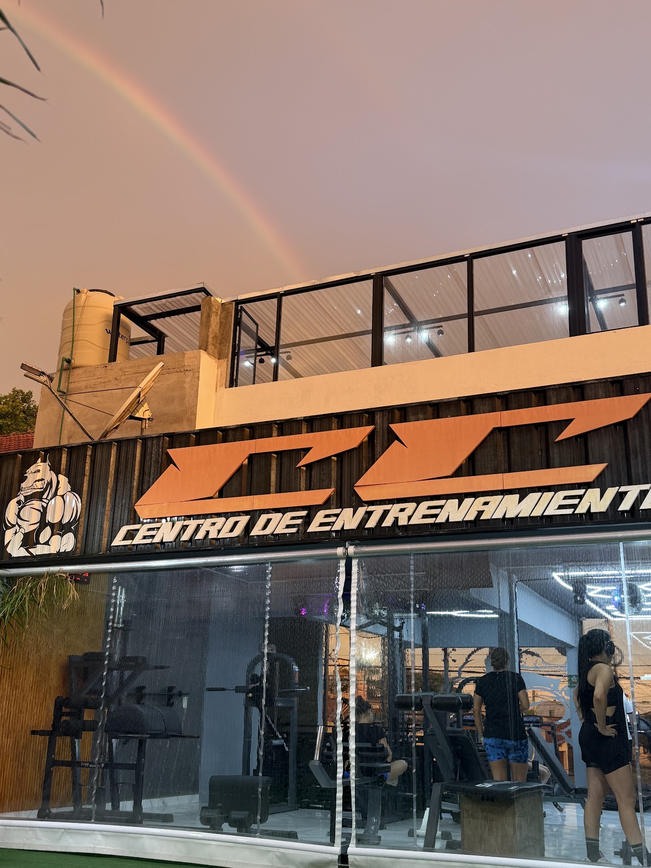 Fachada de Cc Gym en Temperley